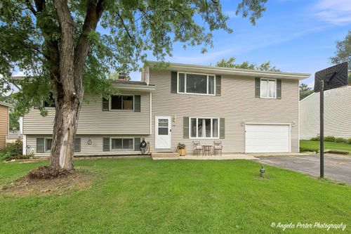1106 Quincy Ave, Johnsburg, IL, 60051-9661 | Card Image