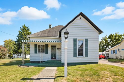 231 W Elm St, Washington Court House, OH, 43160-1909 | Card Image