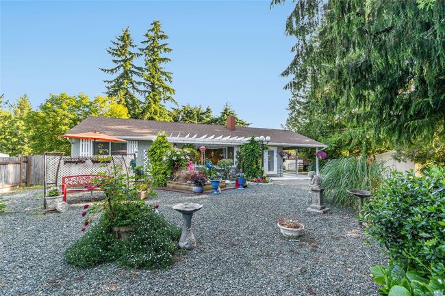 1226 Centre Rd, House other with 4 bedrooms, 2 bathrooms and 5 parking in Qualicum Beach BC | Image 20