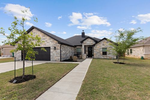213 Pecan Meadow Ln, Belton, TX, 76513-8272 | Card Image