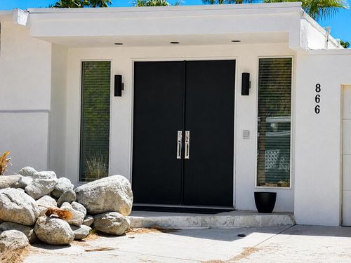 866 N Topaz Cir, Palm Springs, CA, 92262-4328 | Card Image