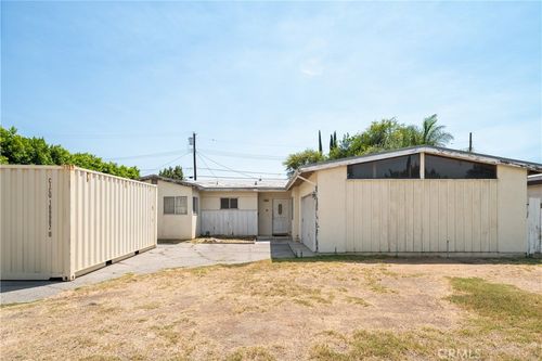 6902 Lasaine Ave, Van Nuys, CA, 91406-4419 | Card Image