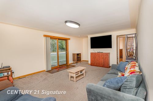 400 W Railway St, Coleman, MI, 48618-9718 | Card Image