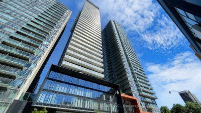 403 - 28 Wellesley St E, Condo with 1 bedrooms, 1 bathrooms and null parking in Toronto ON | Image 2