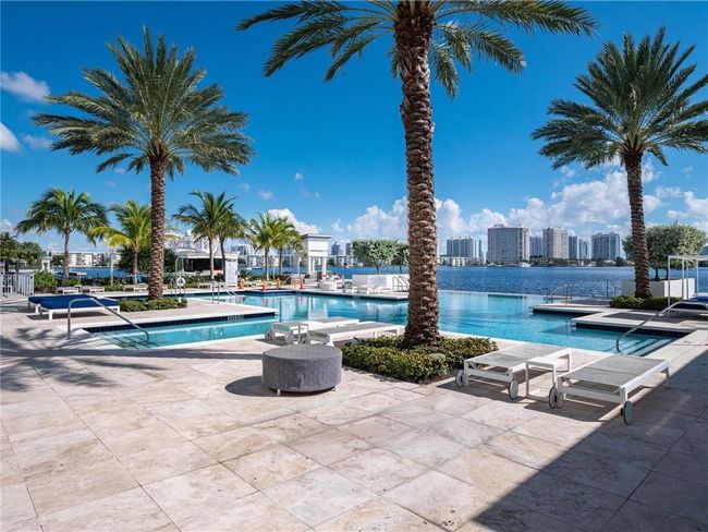 UNIT-2105 - 17111 Biscayne Blvd, Condo with 2 bedrooms, 3 bathrooms and null parking in Aventura FL | Image 6
