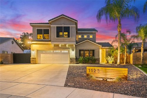 1123 Ticonderoga Ln, Hemet, CA, 92545-6219 | Card Image