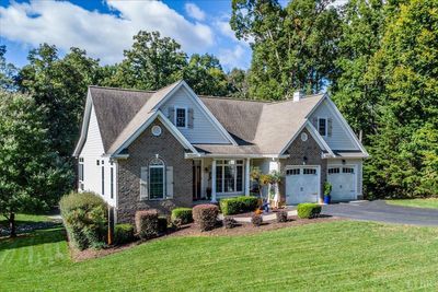 77 Sunview Circle, House other with 5 bedrooms, 3 bathrooms and null parking in Moneta VA | Image 2