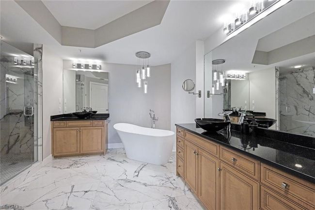 Master Bathroom | Image 14