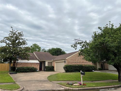 11654 Manor Park Dr, Houston, TX, 77077-5006 | Card Image