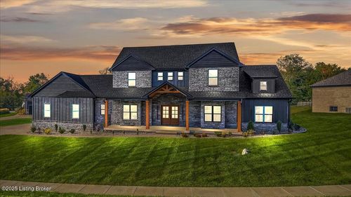 305 Reelfoot Dr, Elizabethtown, KY, 42701-8905 | Card Image