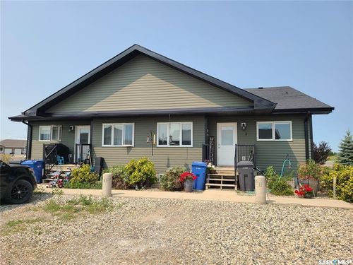 3-201 Carlyle Ave, Carlyle, SK, S0C0R0 | Card Image