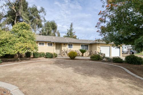 19616 E Parlier Ave, Reedley, CA, 93654-9771 | Card Image