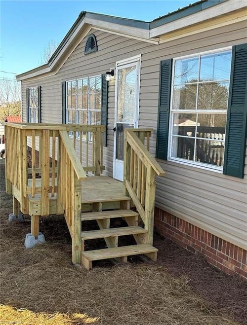 1012 Cundiff Rd, Boonville, NC, 27011-8080 | Card Image