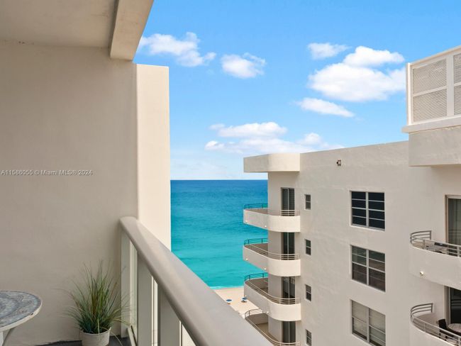 1714 - 5601 Collins Ave, Condo with 2 bedrooms, 2 bathrooms and null parking in Miami Beach FL | Image 18