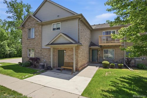 2136 Frazho Road, Warren, MI, 48091 | Card Image