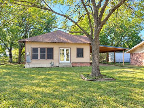 122 Robertson St, Sulphur Springs, TX, 75482-4041 | Card Image