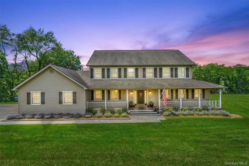 17 Jackson Ln, Campbell Hall, NY, 10916-3211 | Card Image