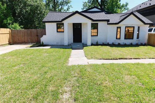 8414 De Priest St, Houston, TX, 77088-6218 | Card Image