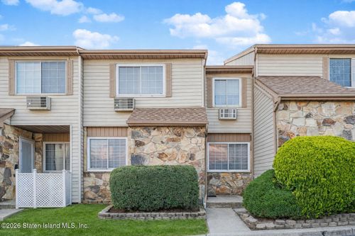 19 Tiger Ct, Staten Island, NY, 10314-7414 | Card Image