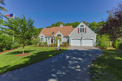 15 Camrose Ct, Hyannis, MA, 02601-2185 | Card Image