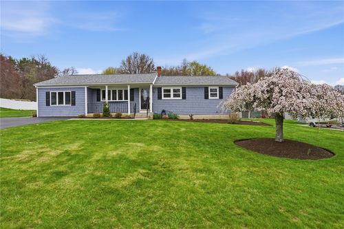 49 Roosevelt Dr, Bristol, RI, 02809-4122 | Card Image