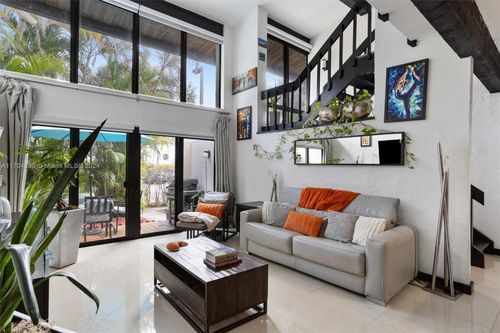 apt-24c-19464 Ne 26th Ave, Miami, FL, 33180-2220 | Card Image
