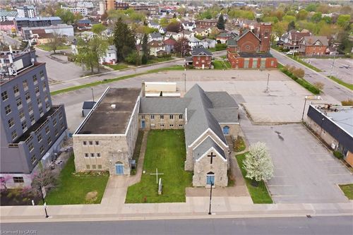 5485 Victoria Ave, Niagara Falls, ON, L2G3L3 | Card Image