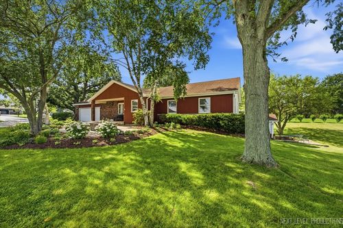 17N228 Oak Grove Dr, Hampshire, IL, 60140-8217 | Card Image