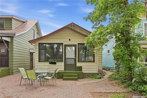 1614 Lorne Avenue, Saskatoon, SK, S7H1Y1 | Card Image