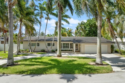 2740 Ne 25th Pl, Fort Lauderdale, FL, 33305-1706 | Card Image