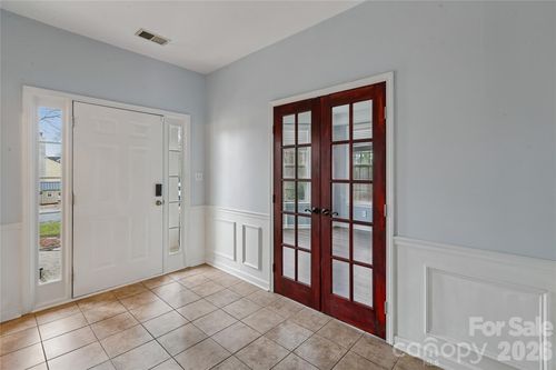 11424 Glenstone Ct, Charlotte, NC, 28269-3170 | Card Image