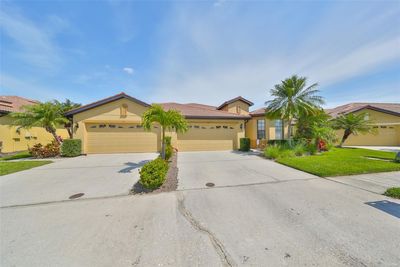 211 Mystic Falls Drive, House other with 2 bedrooms, 2 bathrooms and null parking in Apollo Beach FL | Image 3