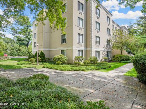 205-1535 E Putnam Ave, Old Greenwich, CT, 06870-1351 | Card Image