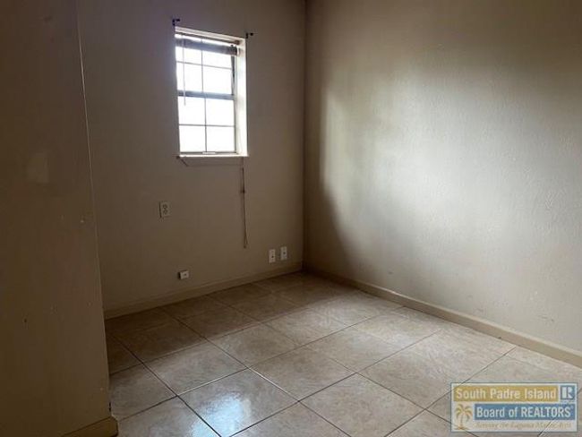 909 N Shore Dr, House other with 3 bedrooms, 2 bathrooms and null parking in Port Isabel TX | Image 5