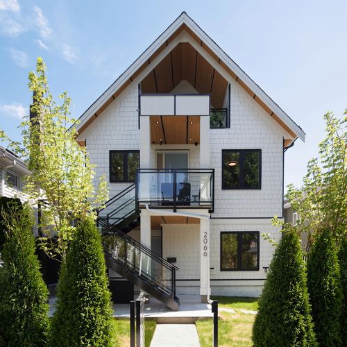 2066 E 1st Ave, Vancouver, BC, V5N1B5 | Card Image