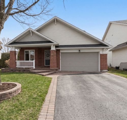 724 Long Point Circle, Blossom Park - Airport and Area, ON, K1T4E9 | Card Image