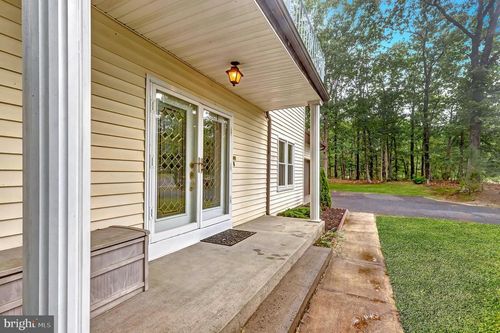 718 E Veterans Hwy, Jackson, NJ, 08527-5126 | Card Image