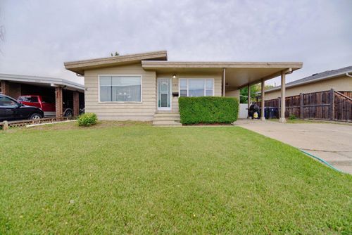 1141 Scenic Dr S, Lethbridge, AB, T1K1L8 | Card Image