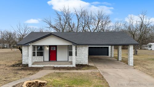 217 S Cincinnati Ave, Sperry, OK, 74073-4026 | Card Image