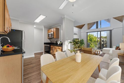 201-1812 Trinity Ave, Walnut Creek, CA, 94596-4059 | Card Image