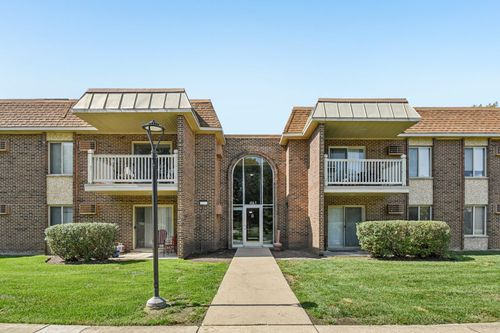 apt-202-461 N Jonathan Dr, Palatine, IL, 60074-4190 | Card Image