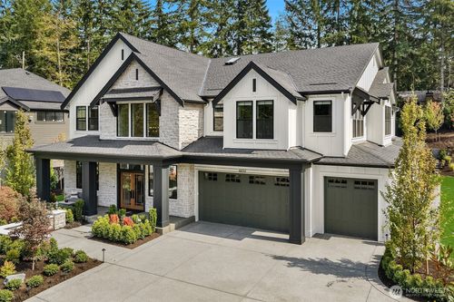 4652 143rd Pl Ne, Bellevue, WA, 98007-7166 | Card Image