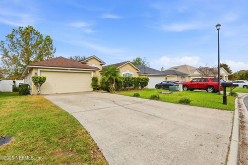 2700 Creekfront Dr, Green Cove Springs, FL, 32043-6261 | Card Image