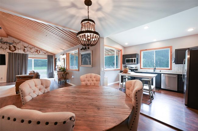 dining room | Image 19