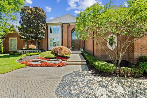 18878 Oak Leaf Ln, Northville, MI, 48168-3045 | Card Image