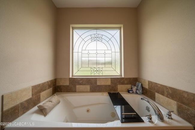 1200 Choctaw Ridge Dr, House other with 4 bedrooms, 3 bathrooms and null parking in Holts Summit MO | Image 18
