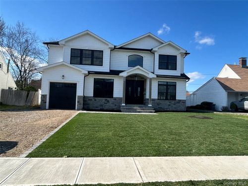 119 Choir Ln, Westbury, NY, 11590-5734 | Card Image