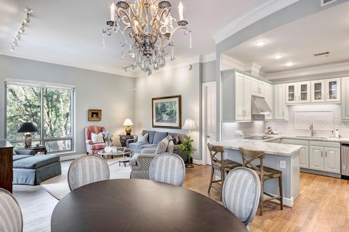 305-2211 Briarglen Dr, Houston, TX, 77027-3719 | Card Image