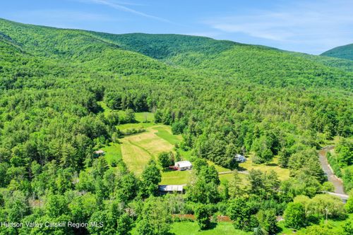 21 Long Rd, West Kill, NY, 12492-5638 | Card Image