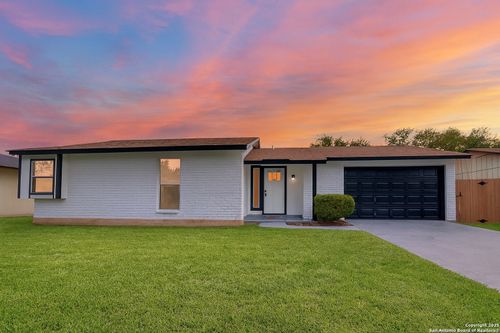 5943 Cliffmore Dr, San Antonio, TX, 78250-3940 | Card Image